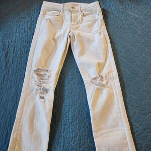 American Eagle Women's Distressed Skinny Jeans in White Size 2L